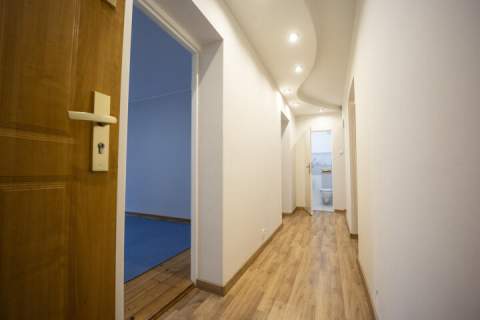  REZERWACJA Zadbane i rozkładowe 74,18 m2 Balkon II piętro WARTO
