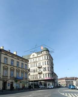 wynajmę lokal 70 m2 na parterze z dużą witryną