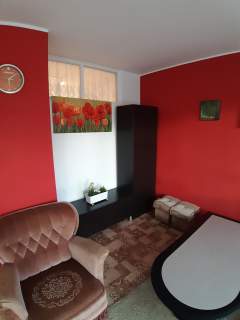 Sprzedam 33m2,balkon, tuz przy metro Stoklosy. BEZPOSREDNIO