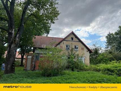 Dom w Szymanowicach, Gmina Kostomłoty.