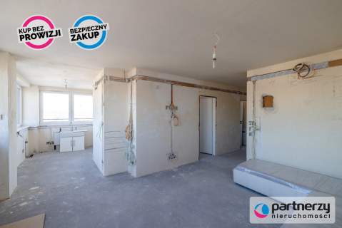 3 pokoje w Aqua Tower na 13 piętrze Reda