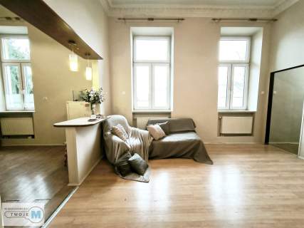 Mieszkanie w Kamienicy ścisłe Centrum Kielc