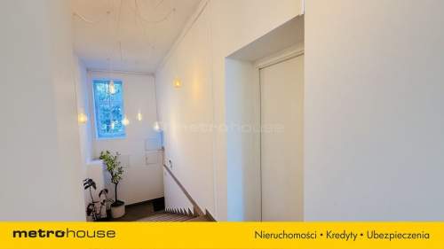 Piękny budynek Mieszkalno Usługowy Warszawa 985m2