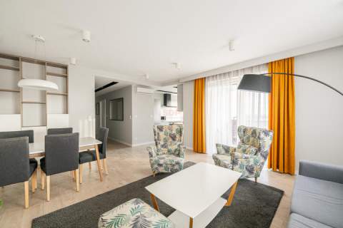 Apartament na 13 piętrze z widokiem - 4 pokoje z garderobą, tarasem