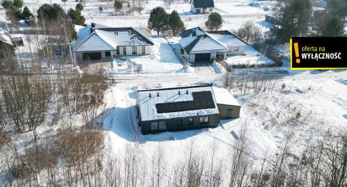 Nowoczesny dom z fotowoltaiką i rekuperacją 106 m2