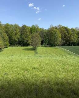 Na sprzedaż działka budowlana o powierzchni 2 200 m