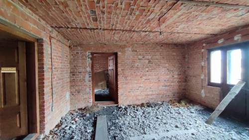 Działka z budynkami centrum handel-usługi Frampol
