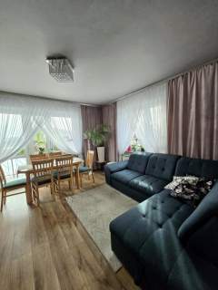 DOM Z PIĘKNYMI WIDOKAMI NA BESKID WYSPOWY W OTOCZENIU SADÓW