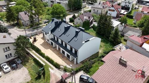 Szeregówka z garażem