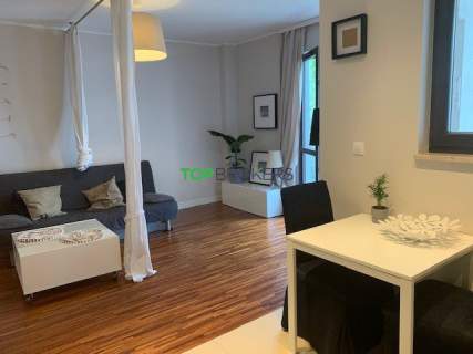 Wygodne studio po remoncie, balkon