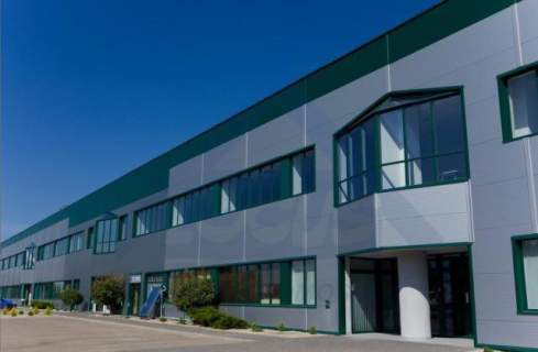magazyn 516m2 z biurem 159m2 Włochy Okęcie