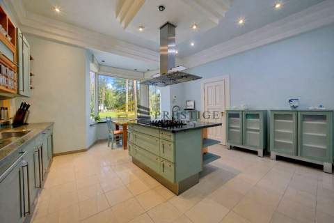 Luksusowy dom 1000m2 z basenem Konstancin Jeziorna