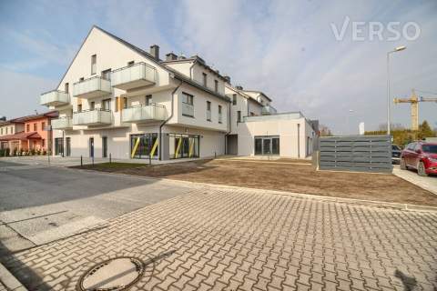 Narożny lokal pod każdą działalność 90,63 m2