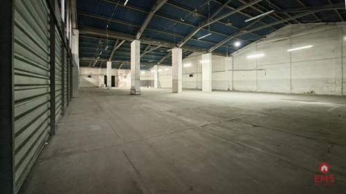 Hala-magazyn z rampą 1200 m2