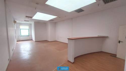 Lokal biurowy produkcyjny 150 m2 parking