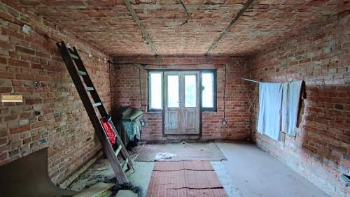 Działka z budynkami centrum handel-usługi Frampol