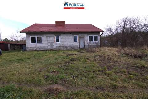 2 domy na działce 3772 m2 w Wieleniu