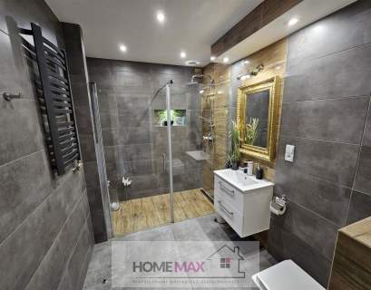 Nowoczesny, 2- poziomowy loft z ogródkiem 