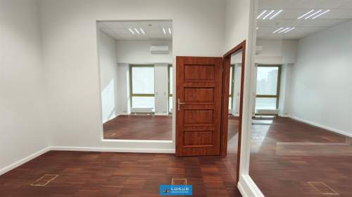 Biuro 77 m2, 2 pokoje, parking, klimatyzacja