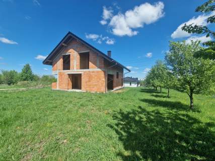 Nowy dom w Częstochowie / dom piętrowy 174m2