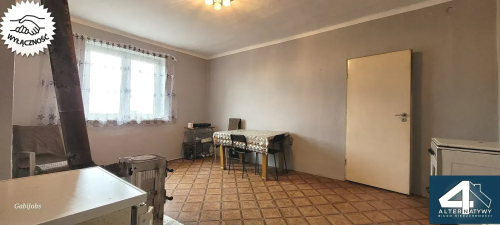 Dom na wsi szuka nabywcy.