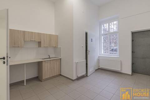 LOKAL NA WYNAJEM- CENTRUM UL. OZIMSKA