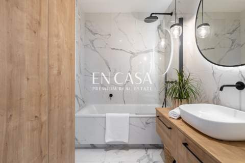 Apartament tuż przy metrze, garaż, do wprowadzenia