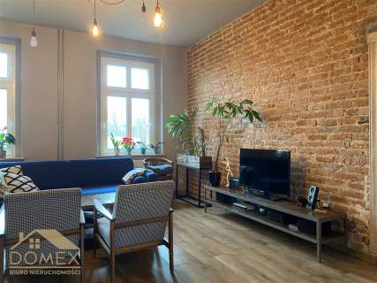 Stylowe mieszkanie w kamienicy w samym centrum