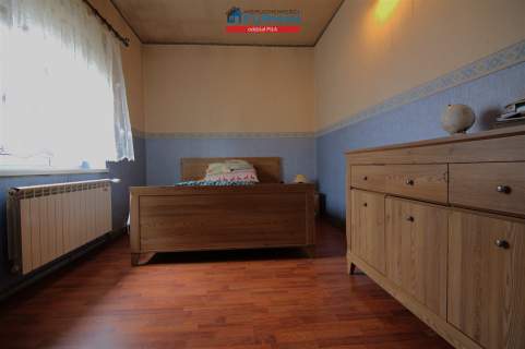 2 domy na działce 3772 m2 w Wieleniu