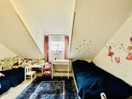 Mieszkanie 95 m2 z ogródkiem oraz wiatą garażową