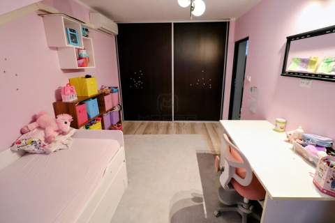 Przestronny apartament na zamkniętym osiedlu 