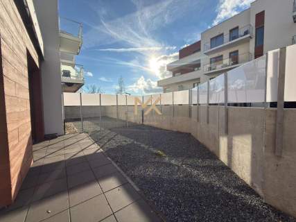 Apartament z ogrodem/ miejsce postojowe/ NOWE