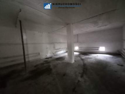 Dom wolnostojący 250m2 Działka 34ar Budynki