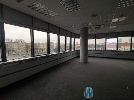  Blue Tower Adres, który buduje Twój prestiż. P