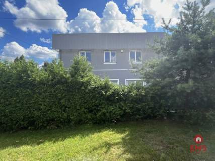 Samodzielny budynek, duże możliwości.