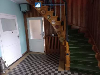Dom wolnostojący 250m2 Działka 34ar Budynki