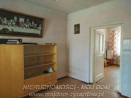 Parterowy dom z dużą działką w okolicy Puszczy Mariańskiej.
