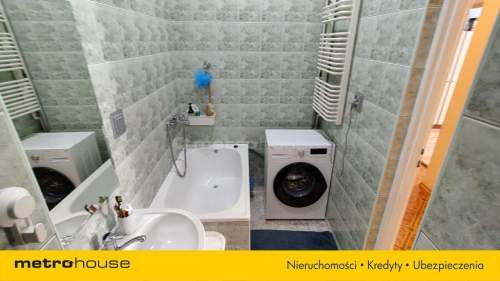 Na sprzedaż mieszkanie na parterze w kamienicy.