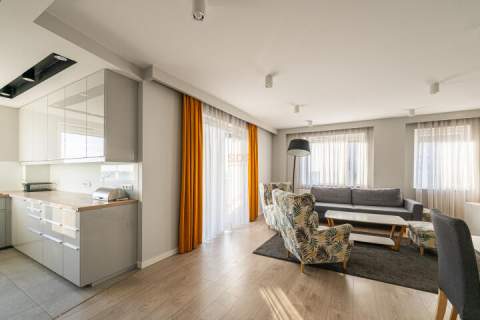 Apartament na 13 piętrze z widokiem - 4 pokoje z garderobą, tarasem