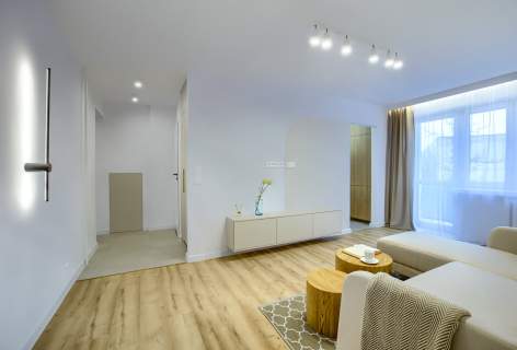 3 pokoje Oddzielna kuchnia Balkon Piwnica BEZ PROWIZJI
