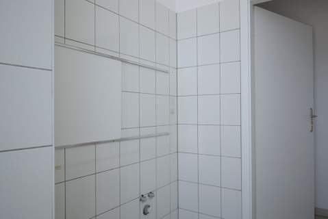 Lokal w centrum b. dużego osiedla mieszkaniowego.