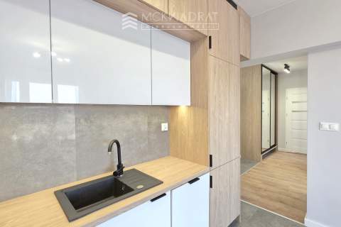 Centrum apartamentowiec 3 pokoje 47 m2, parking