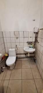 lokal z witryną