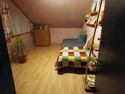 Dom wolnostojący 122 m2 z piwnicą, bud. gosp. 6 pokoi