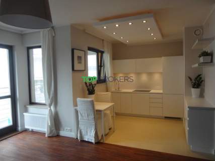 Wygodne studio po remoncie, balkon