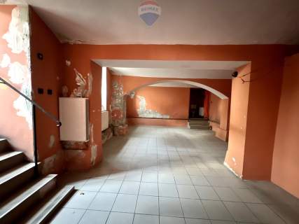 Lokal użytkowy w centrum, wejście od ulicy,Gniezno