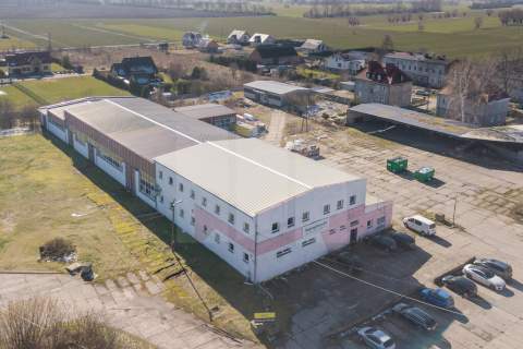 Hala o powierzchni 3000m2 w Cedrach Wielkich
