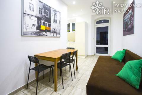 Śródmieście, 2 niezależne pokoje, balkon, od maja