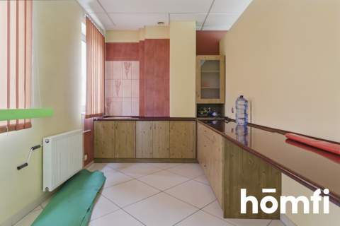 Kompleks budynków biurowo-magazynowych