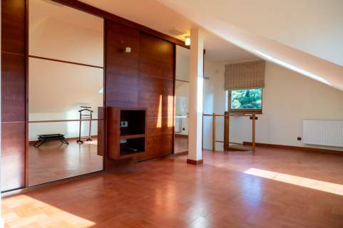Komfortowy apartament na Ursynowie Lokalizacja 